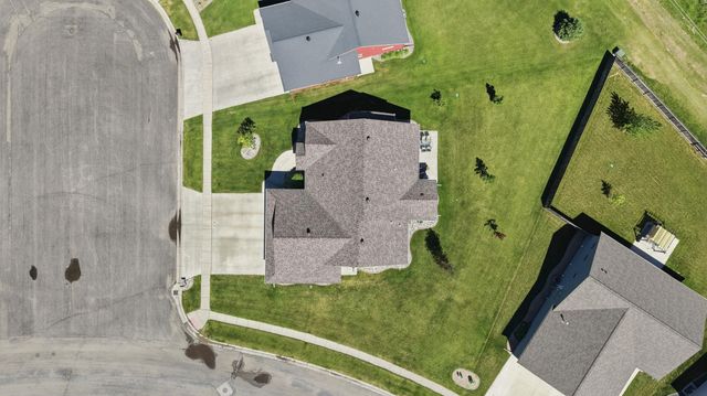 1406 W Summerwood Trail, Dilworth, MN 56529