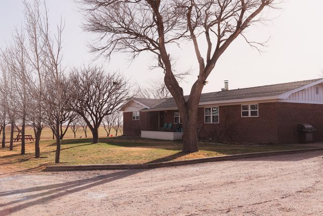 660 County Road K, Plainview, TX 79072