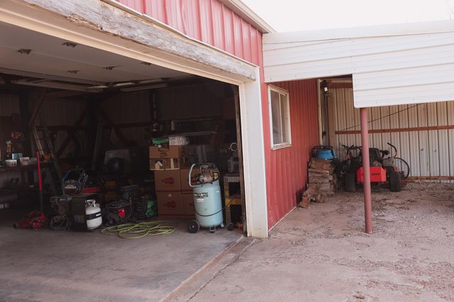 660 County Road K, Plainview, TX 79072