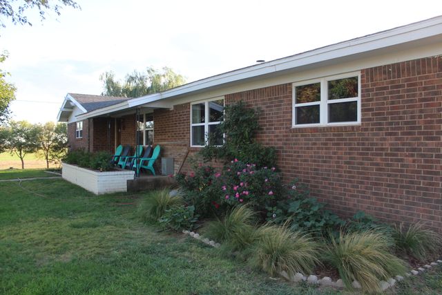 660 County Road K, Plainview, TX 79072