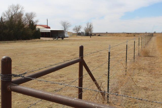 660 County Road K, Plainview, TX 79072