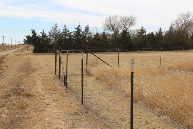 660 County Road K, Plainview, TX 79072