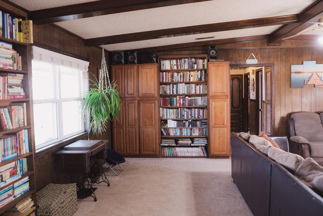 660 County Road K, Plainview, TX 79072