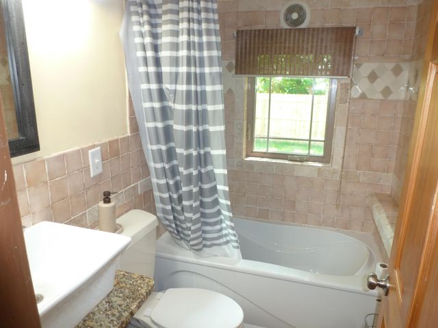2520 Hemmeter Street, Saginaw, MI 48603