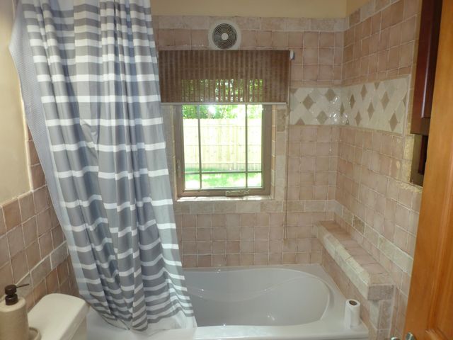 2520 Hemmeter Street, Saginaw, MI 48603
