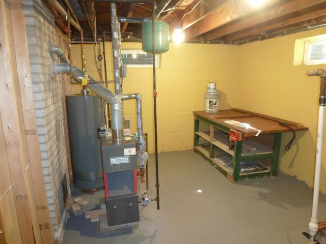 2520 Hemmeter Street, Saginaw, MI 48603