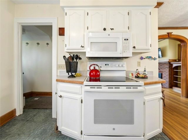 112 Maplehurst Road, Irondequoit, NY 14617