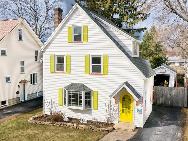 112 Maplehurst Road, Irondequoit, NY 14617