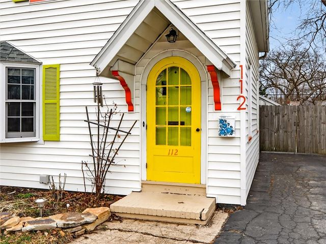 112 Maplehurst Road, Irondequoit, NY 14617