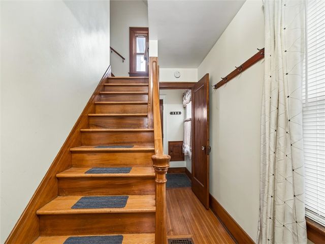 112 Maplehurst Road, Irondequoit, NY 14617