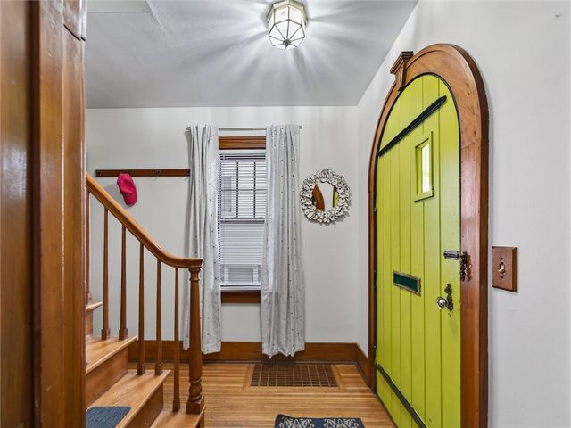 112 Maplehurst Road, Irondequoit, NY 14617