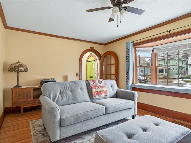 112 Maplehurst Road, Irondequoit, NY 14617