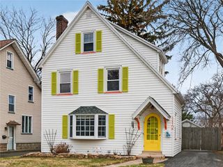 112 Maplehurst Road, Irondequoit, NY 14617