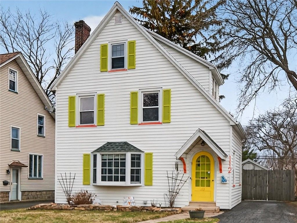 112 Maplehurst Road, Irondequoit, NY 14617