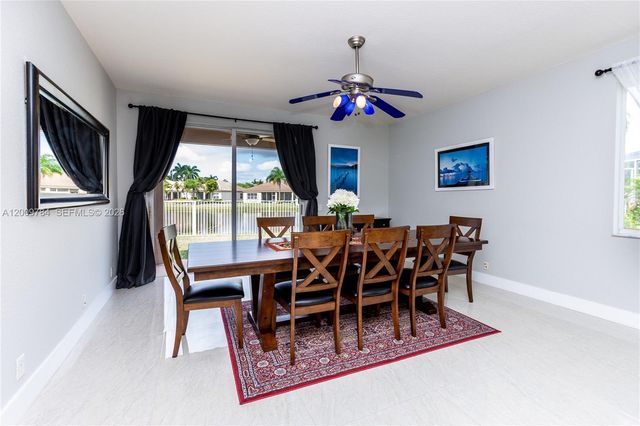 980 Golden Cane Dr, Weston, FL 33327