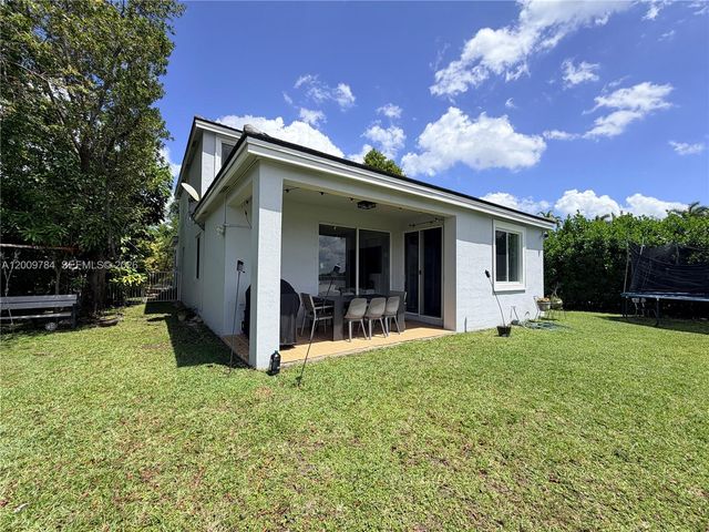 980 Golden Cane Dr, Weston, FL 33327