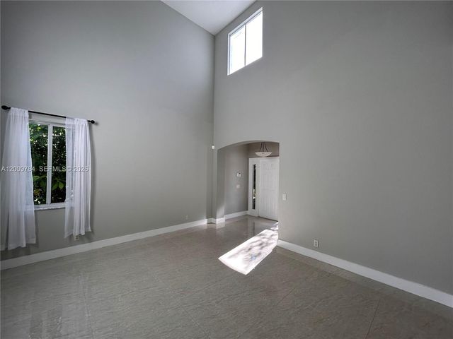 980 Golden Cane Dr, Weston, FL 33327