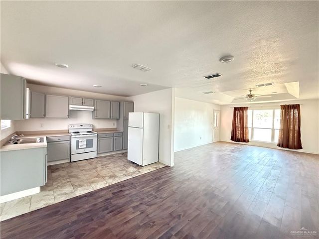 415 W Edinburg Avenue 107, Elsa, TX 78543