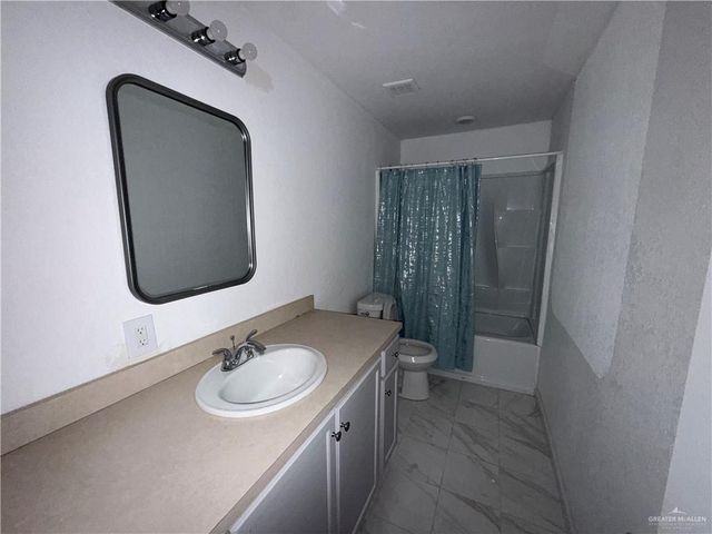 415 W Edinburg Avenue 107, Elsa, TX 78543