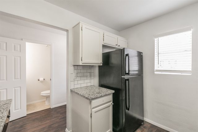 54 Abbey Road, Euless, TX 76039