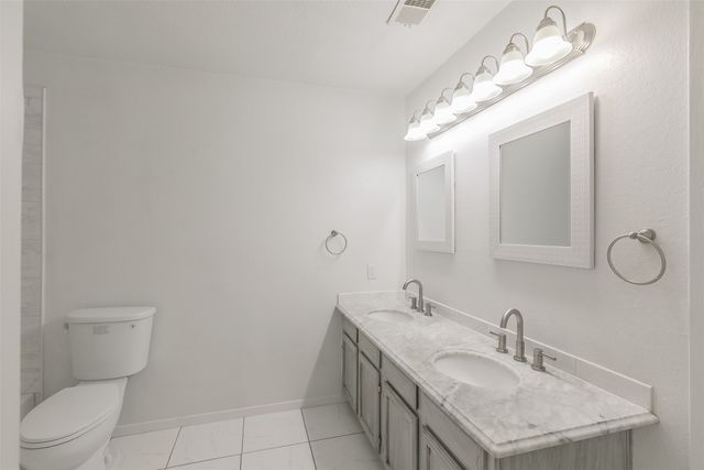 54 Abbey Road, Euless, TX 76039