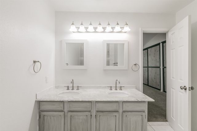 54 Abbey Road, Euless, TX 76039