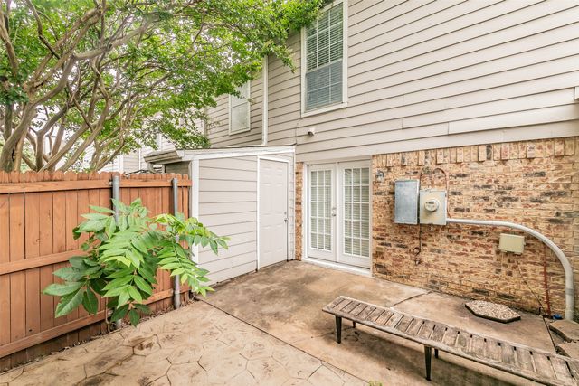 54 Abbey Road, Euless, TX 76039