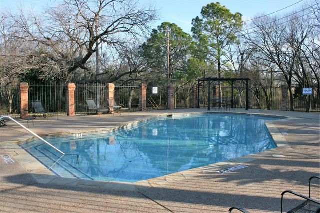 54 Abbey Road, Euless, TX 76039