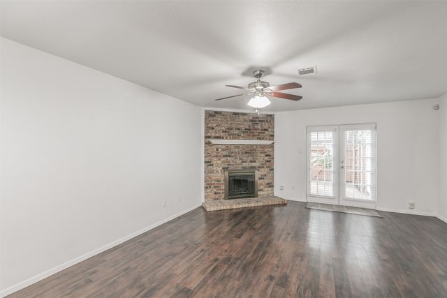 54 Abbey Road, Euless, TX 76039