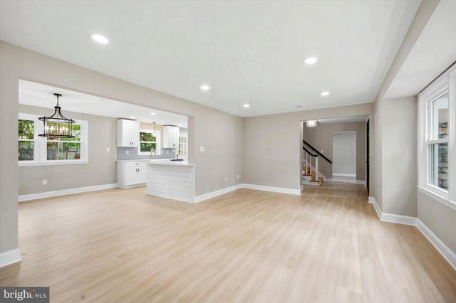 578 WESTWOOD DR, Downingtown, PA 19335