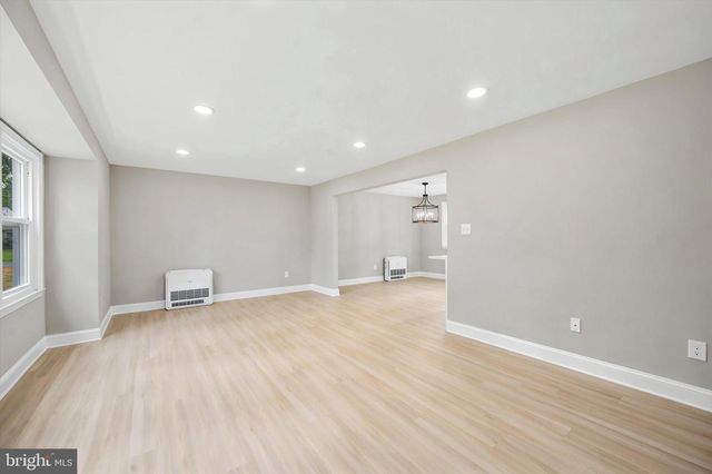 578 WESTWOOD DR, Downingtown, PA 19335