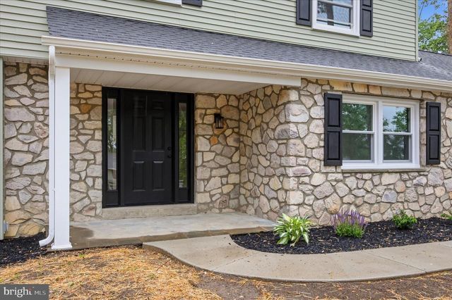 578 WESTWOOD DR, Downingtown, PA 19335