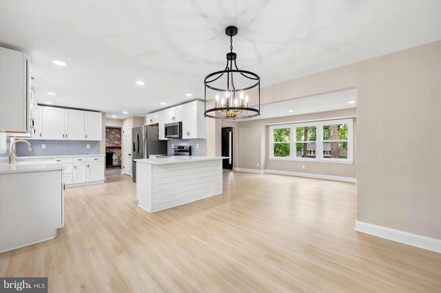 578 WESTWOOD DR, Downingtown, PA 19335