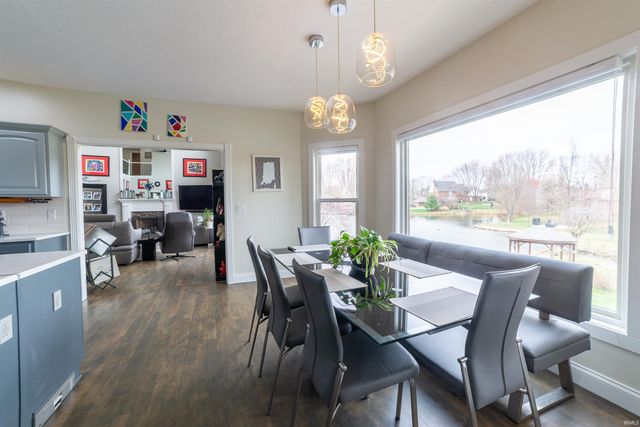 2177 Ledgewood Court, Newburgh, IN 47630