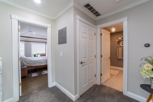 2177 Ledgewood Court, Newburgh, IN 47630