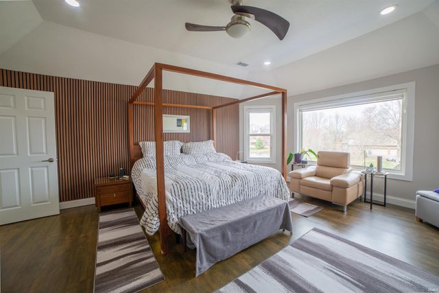 2177 Ledgewood Court, Newburgh, IN 47630