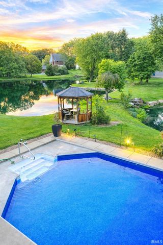 2177 Ledgewood Court, Newburgh, IN 47630