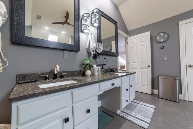 2177 Ledgewood Court, Newburgh, IN 47630