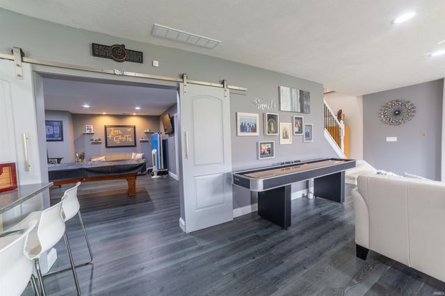 2177 Ledgewood Court, Newburgh, IN 47630