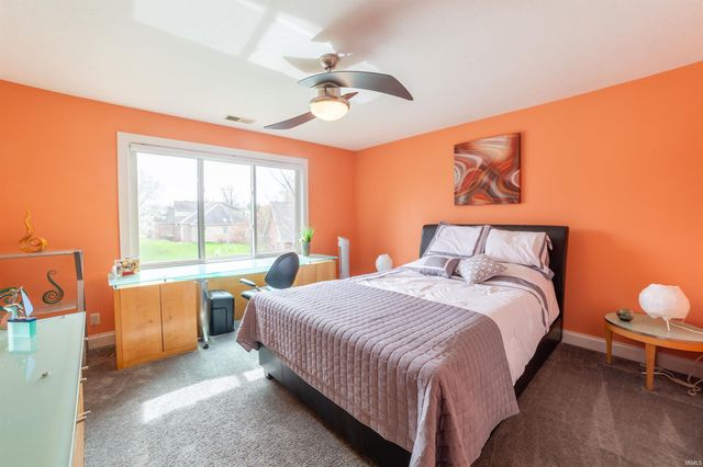 2177 Ledgewood Court, Newburgh, IN 47630