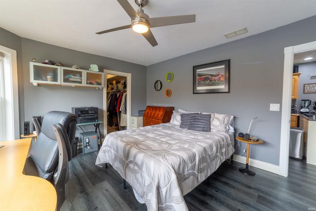 2177 Ledgewood Court, Newburgh, IN 47630