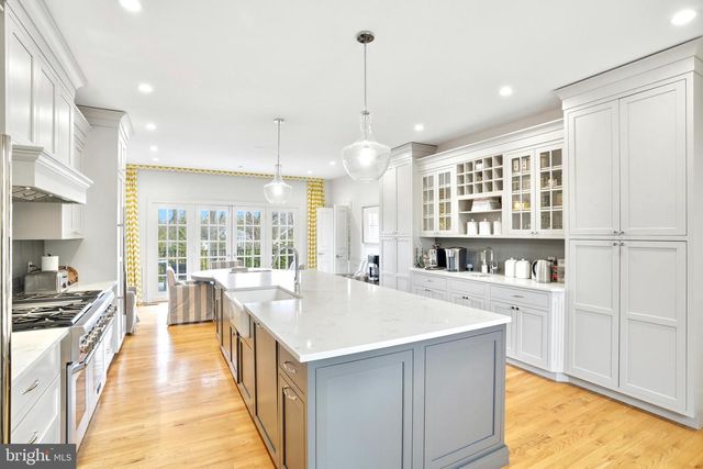 6202 VERNON PALMER CT, Mclean, VA 22101