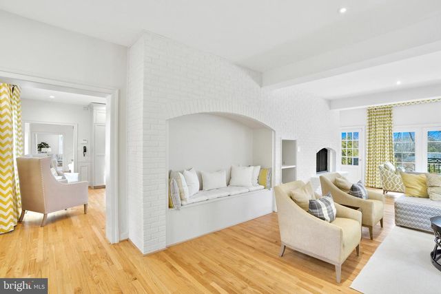 6202 VERNON PALMER CT, Mclean, VA 22101