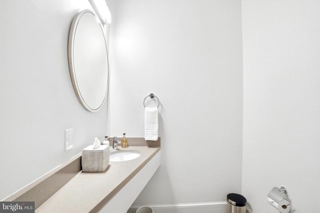 6202 VERNON PALMER CT, Mclean, VA 22101