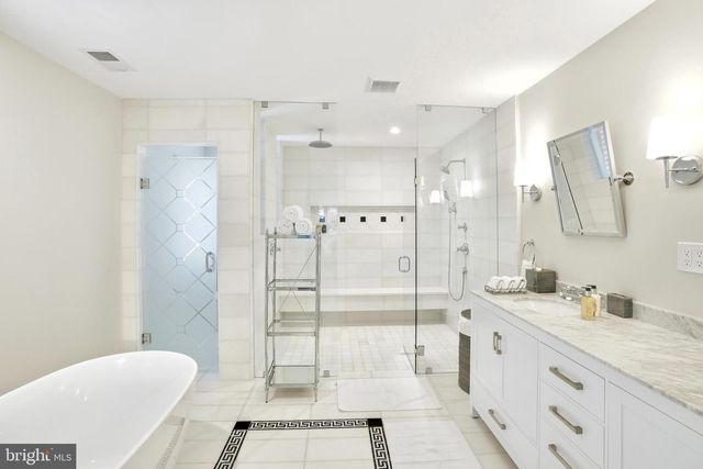 6202 VERNON PALMER CT, Mclean, VA 22101