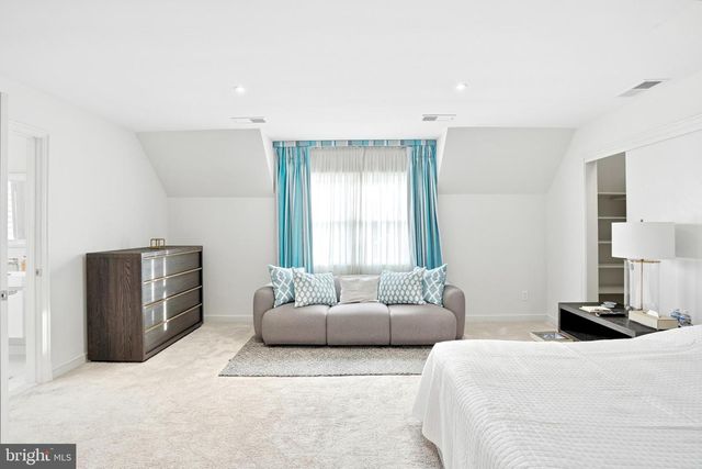 6202 VERNON PALMER CT, Mclean, VA 22101