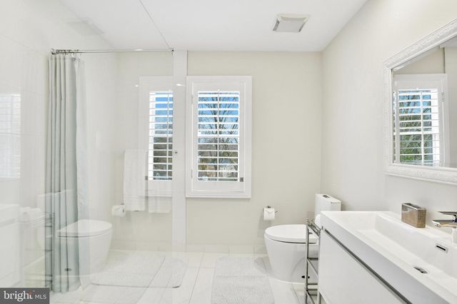 6202 VERNON PALMER CT, Mclean, VA 22101