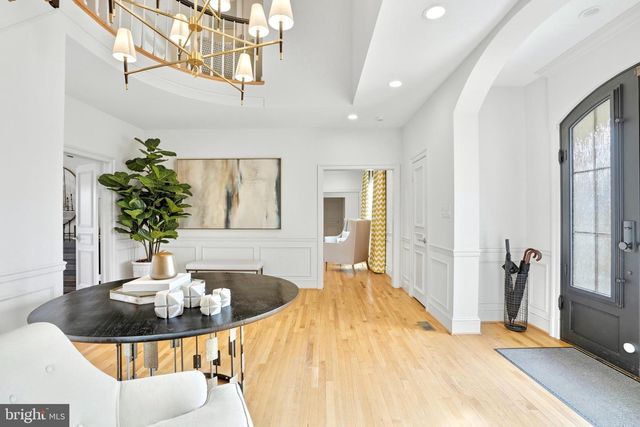 6202 VERNON PALMER CT, Mclean, VA 22101