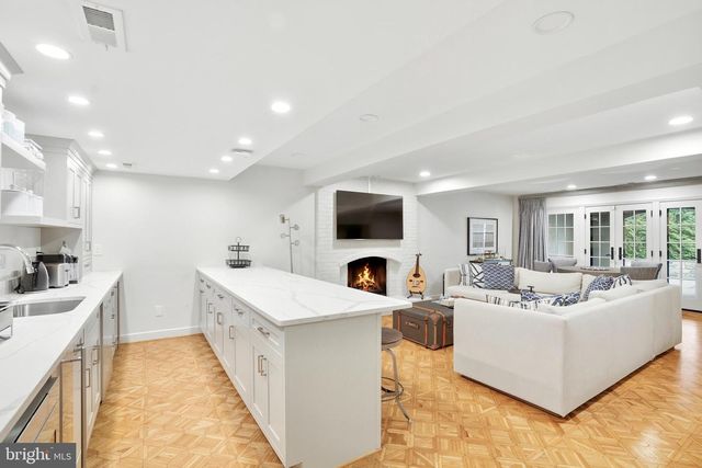 6202 VERNON PALMER CT, Mclean, VA 22101