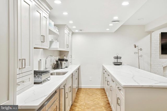 6202 VERNON PALMER CT, Mclean, VA 22101